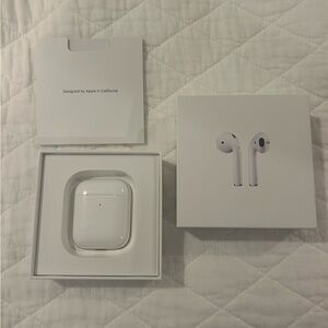 Apple AirPods with White Charging Case